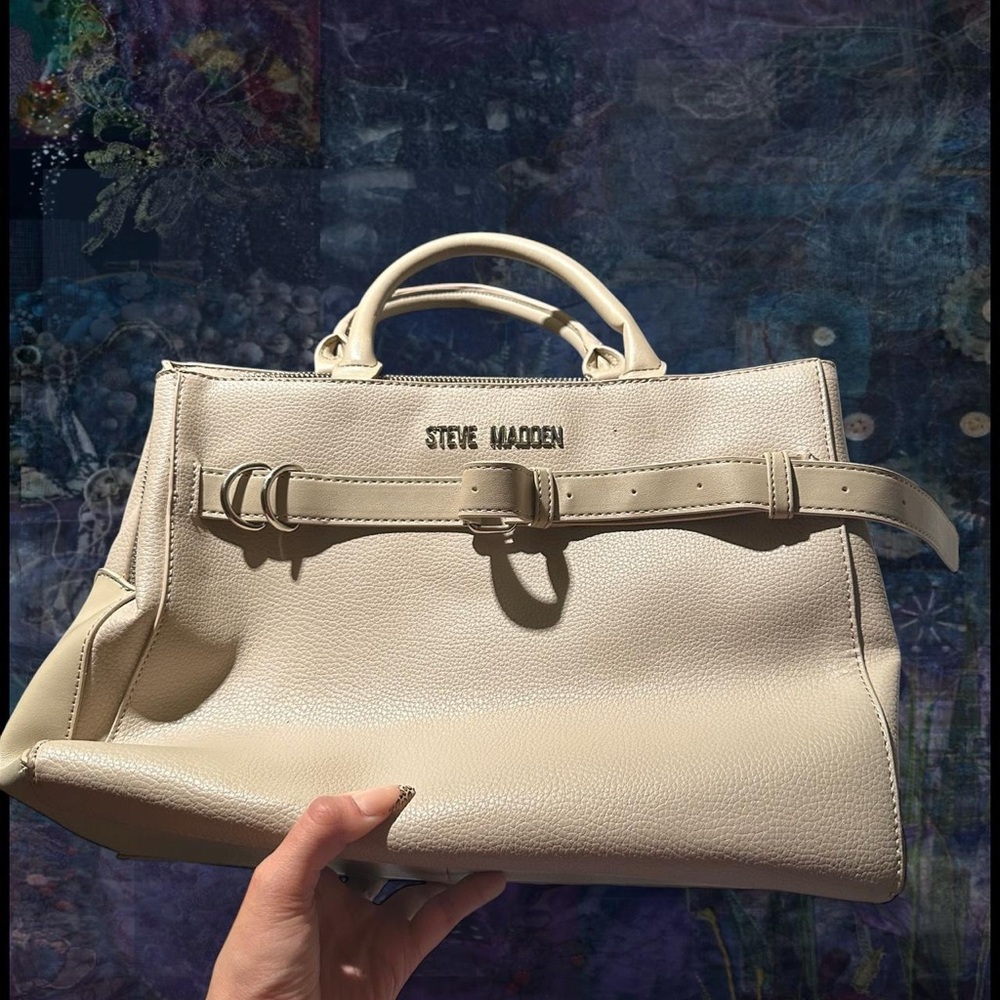 Steve Madden Beige Handbag with Buckle